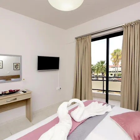 Palm Square Lejlighed